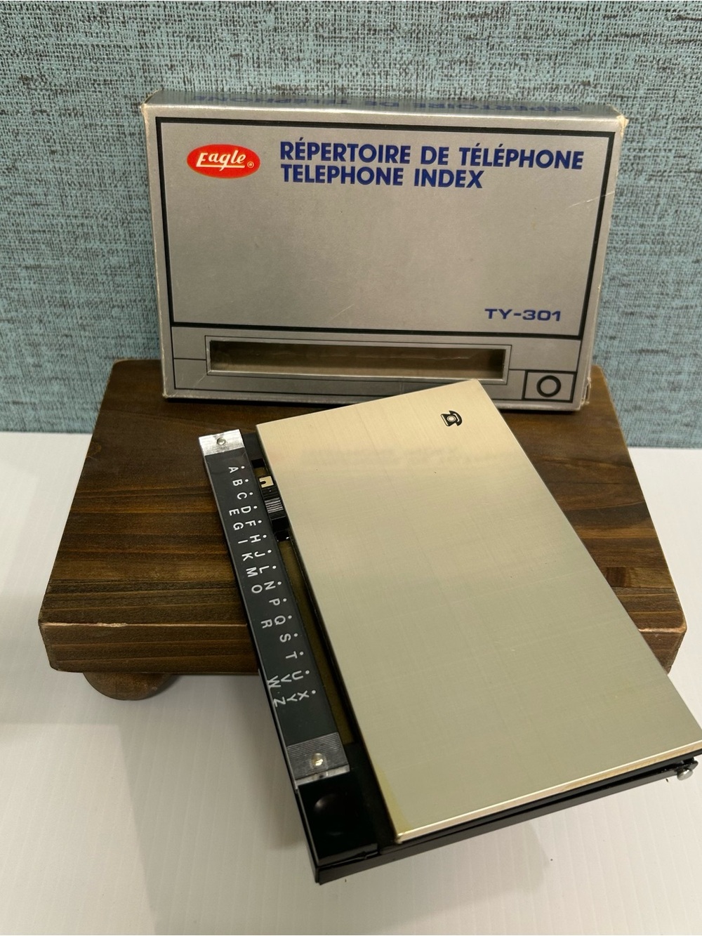 Vintage Eagle Telephone Index TY-301 Gold Flip Top Address Book Unused W/ Box